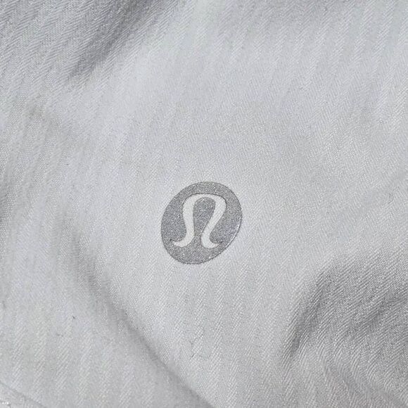 Lululemon Tracker Short V Sz 6 White - Picture 4 of 6